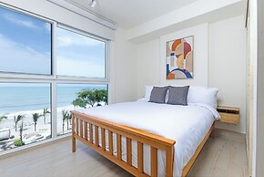 Surfside Beachfront Suites by Playa Caracol Resorts