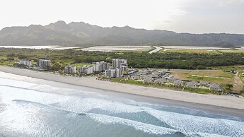 Surfside Beachfront Suites by Playa Caracol Resorts
