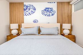 Surfside Beachfront Suites by Playa Caracol Resorts