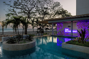 Surfside Beachfront Suites by Playa Caracol Resorts