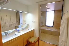 Seawood Hotel