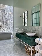 Lanah Residence