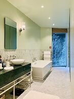 Lanah Residence