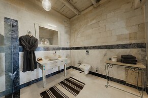 Aza Cave Hotel Special Class