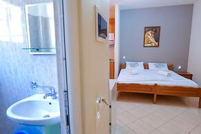 Elidon Apartments