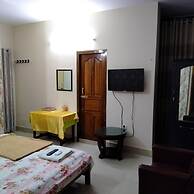 Hotel Charu