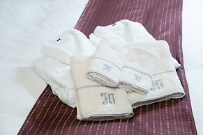 HOTEL D-WAVE Shinjuku - Adults Only