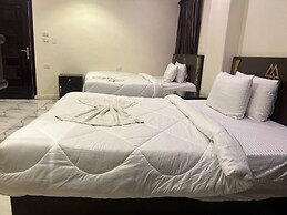 City pyramids inn