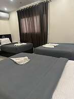 City pyramids inn
