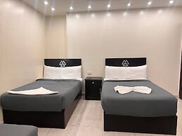 City pyramids inn