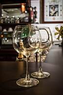 Royal Bar & Hotel