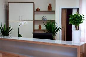 Hotel Isha