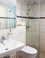 Hotel Isha
