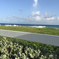 Belle Rive Oceanfront Apartment
