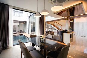 MIDA Grande Resort Phuket