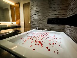 MIDA Grande Resort Phuket