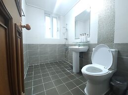 OYO Hostel Myeongdong 5