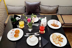 Roma Five Suites