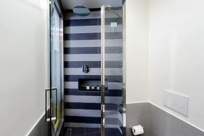Roma Five Suites
