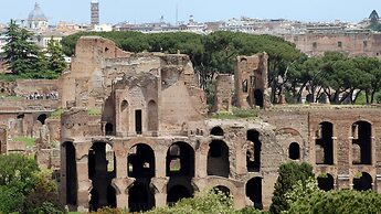 Roma Five Suites