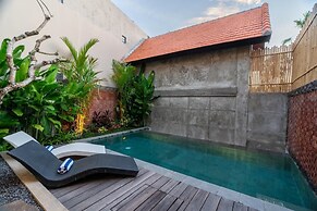 Utamas Keramas Villa