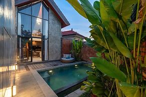 Utamas Keramas Villa
