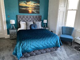 Ashburn House De Luxe B&B