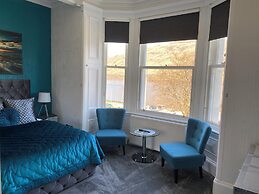 Ashburn House De Luxe B&B