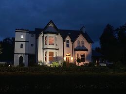 Ashburn House De Luxe B&B