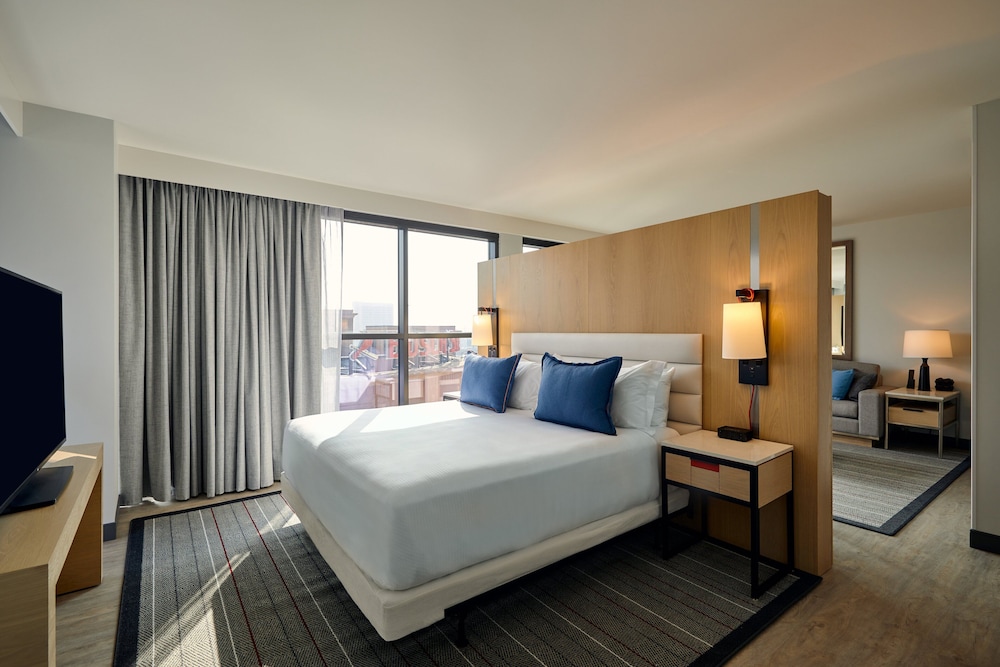Live by Loews - St.Louis