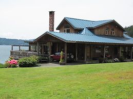 Arbutus Cove Guesthouse
