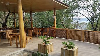 San Simian Lodge