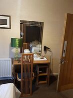 Dorset Arms Hotel