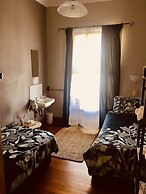 Raglan Harbour View Hotel