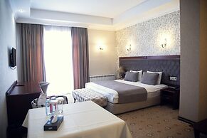 Capitol Hotel