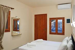 Urban Studios Manos