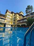 Peninsula Beach Resort