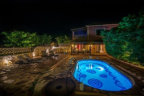 Athenea Villas