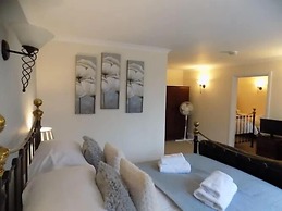 The White Horse Inn