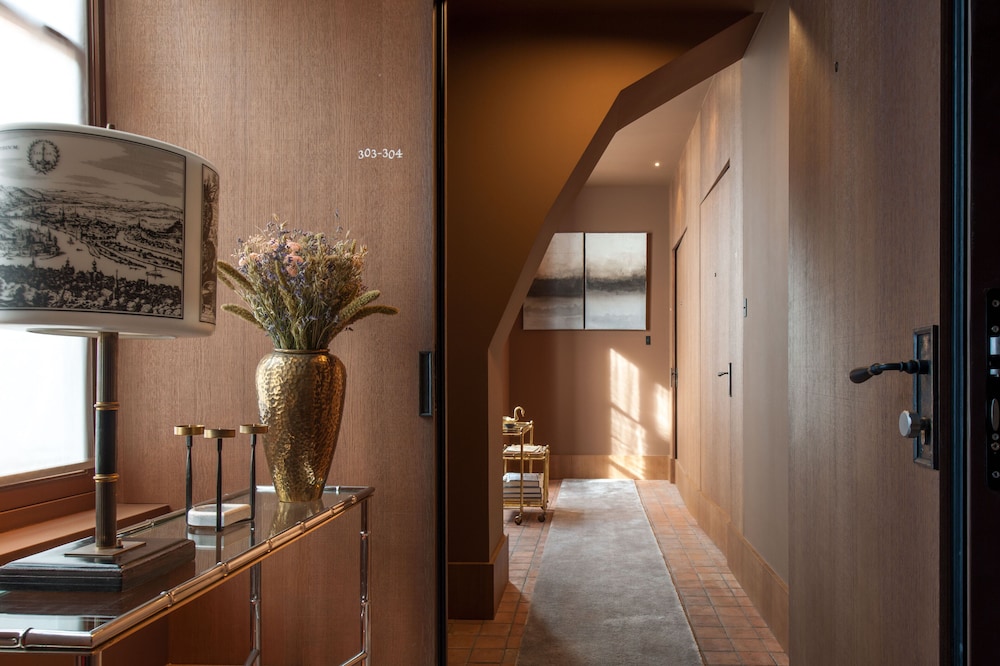 Cour des Vosges - Evok Collection
