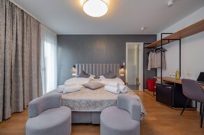 Seven Seas Residence