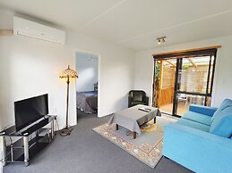 Parakai Geothermal Motel