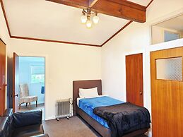 Parakai Geothermal Motel