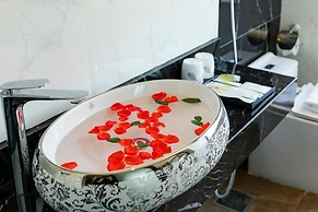 Ruby Luxury Hotel