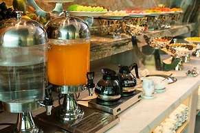 Ruby Luxury Hotel