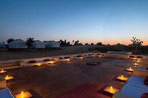 Rajwada Desert Camp by Park Tree