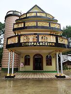 Ziro Palace Inn