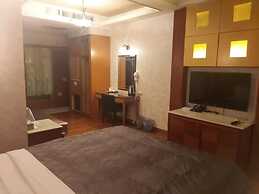 Chateau Motel
