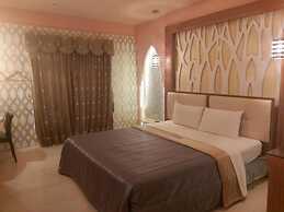 Chateau Motel