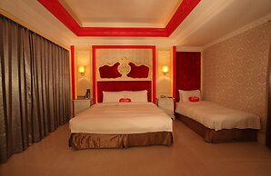 Chateau Motel